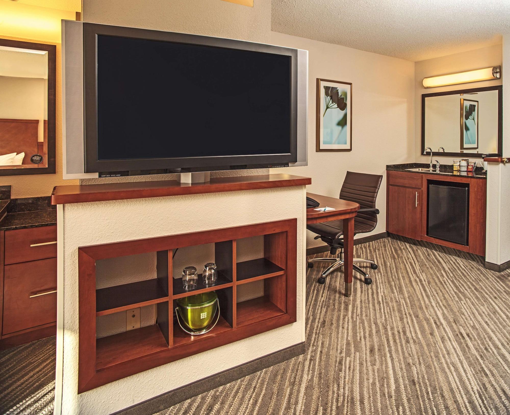 Hyatt Place Cincinnati Blue Ash Bagian luar foto